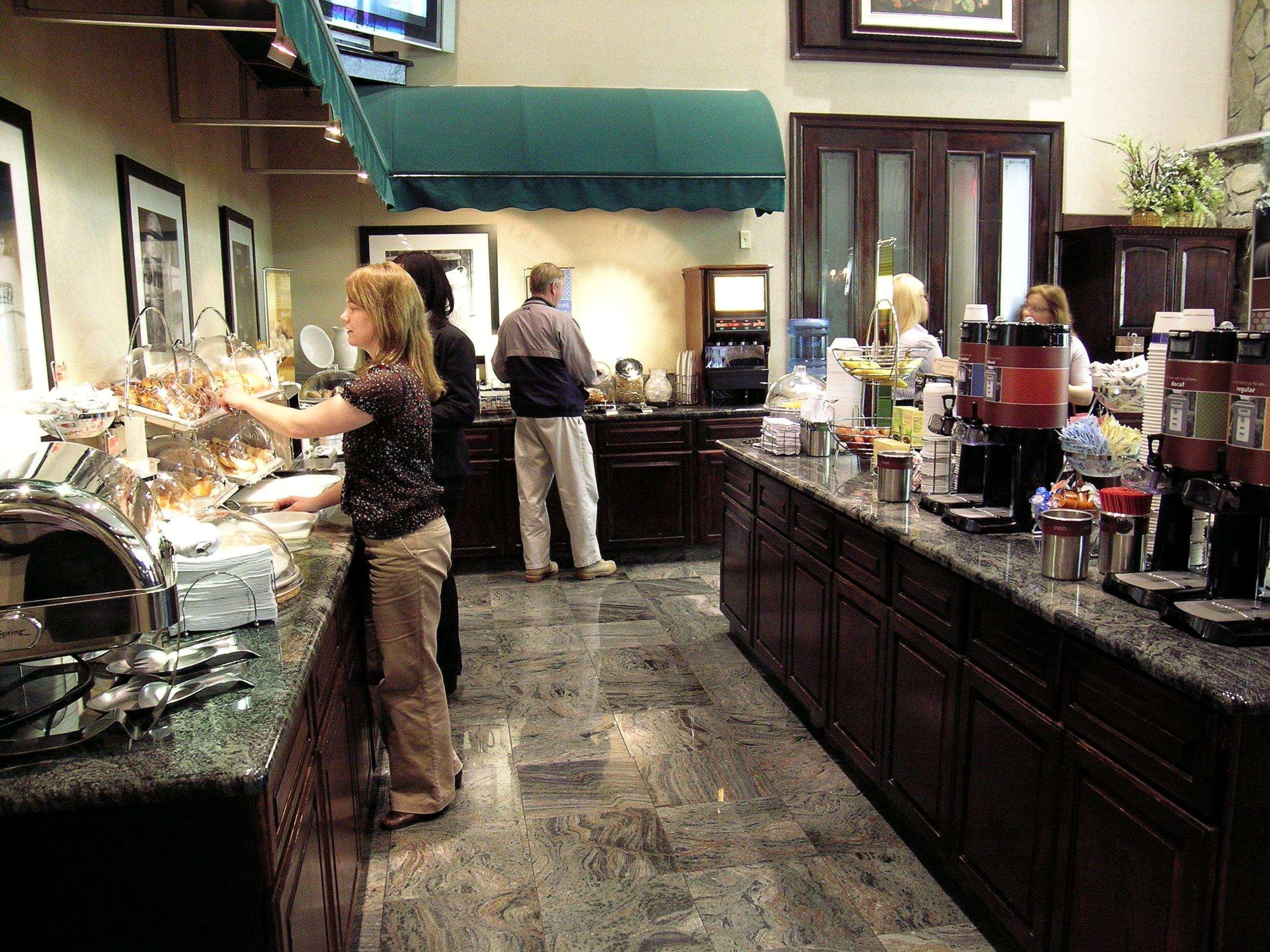 Hampton Inn & Suites Fairfield Фэрфилд Экстерьер фото