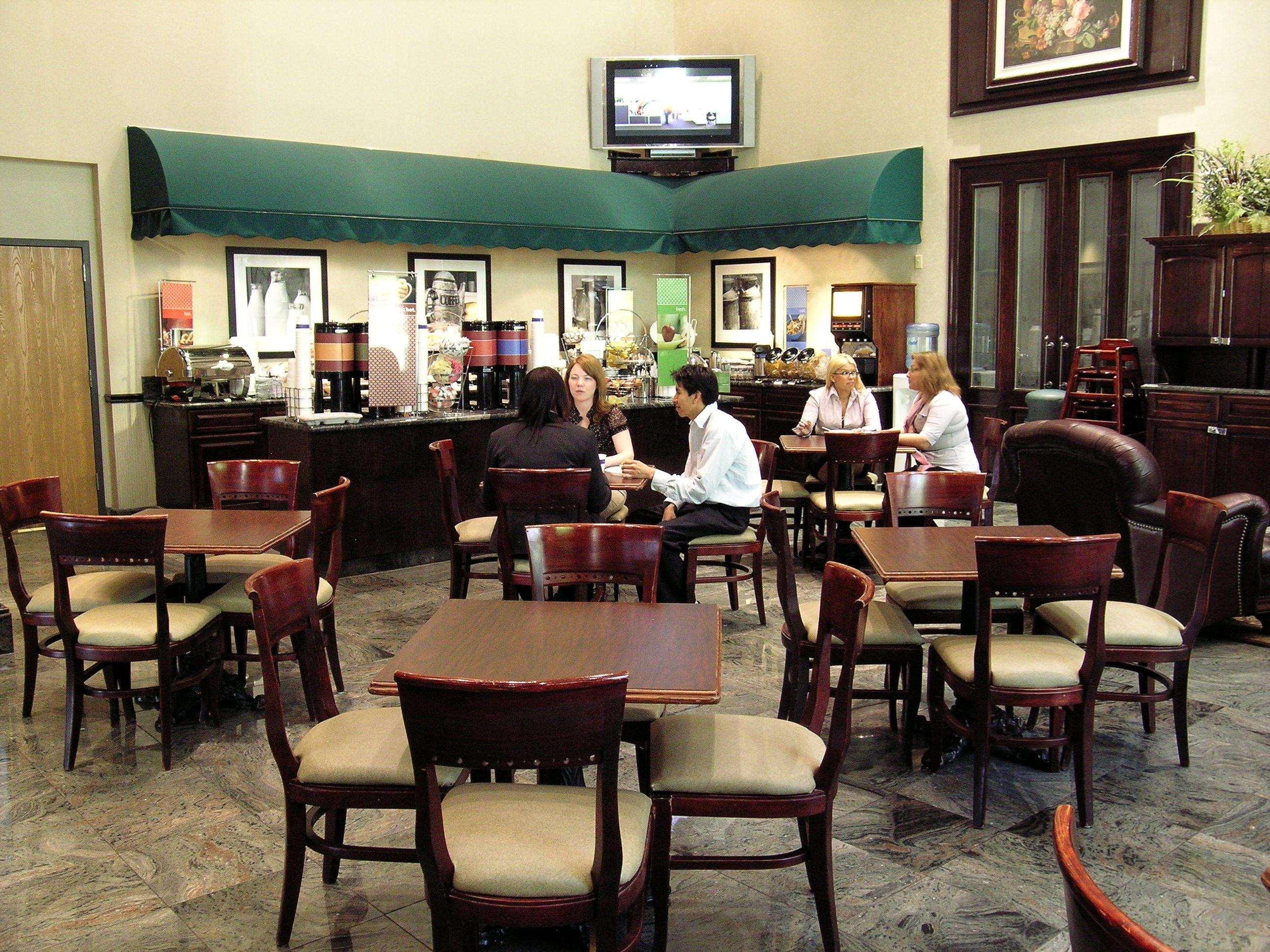 Hampton Inn & Suites Fairfield Фэрфилд Экстерьер фото