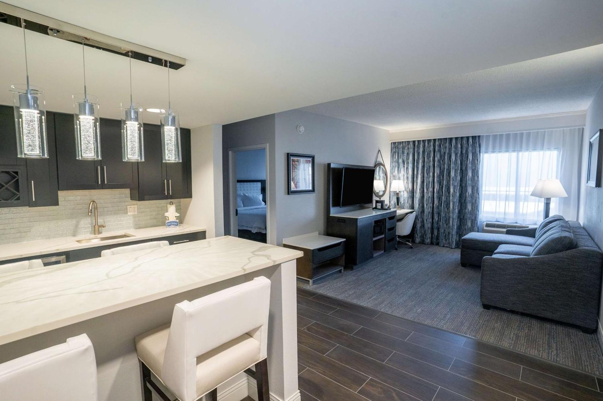 Hampton Inn & Suites Fairfield Фэрфилд Экстерьер фото